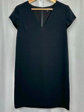 Aritzia‎ Babaton Jameson Mini Shift Dress 4 Black LBD Classic Minimalist Career